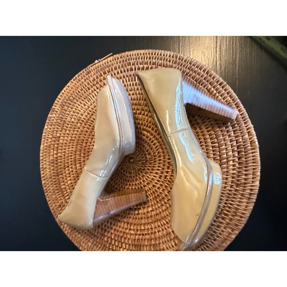 Sofft Tan Nude Patent Leather Peep Toe Platform Pumps Heels Womens 9M 1213313 - Picture 9 of 10